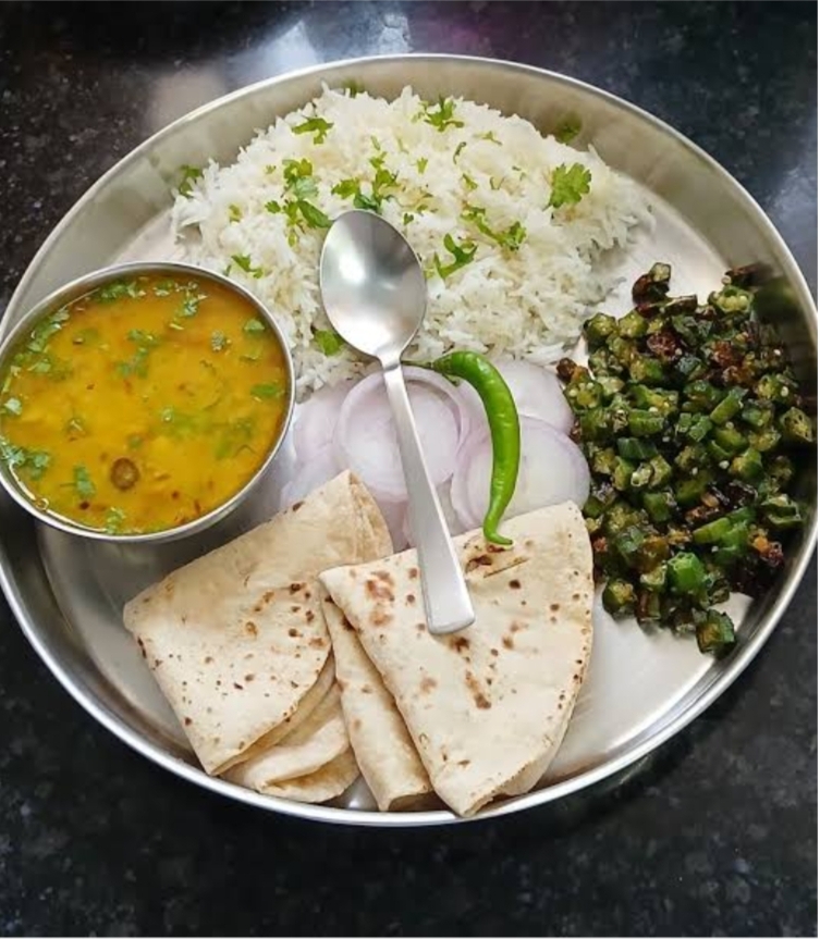 DAL TADKA | SUKHI SABZI | CHAWAL | 4 ROTI |